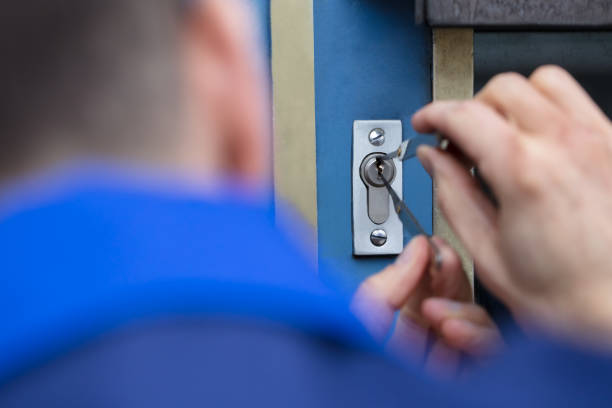 Locksmith Dun Laoghaire Installing Door Lock